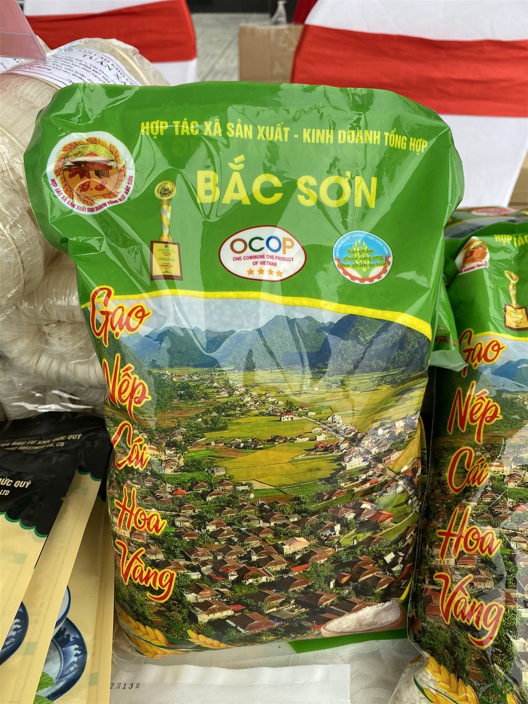 Gạo nếp cái hoa vàng